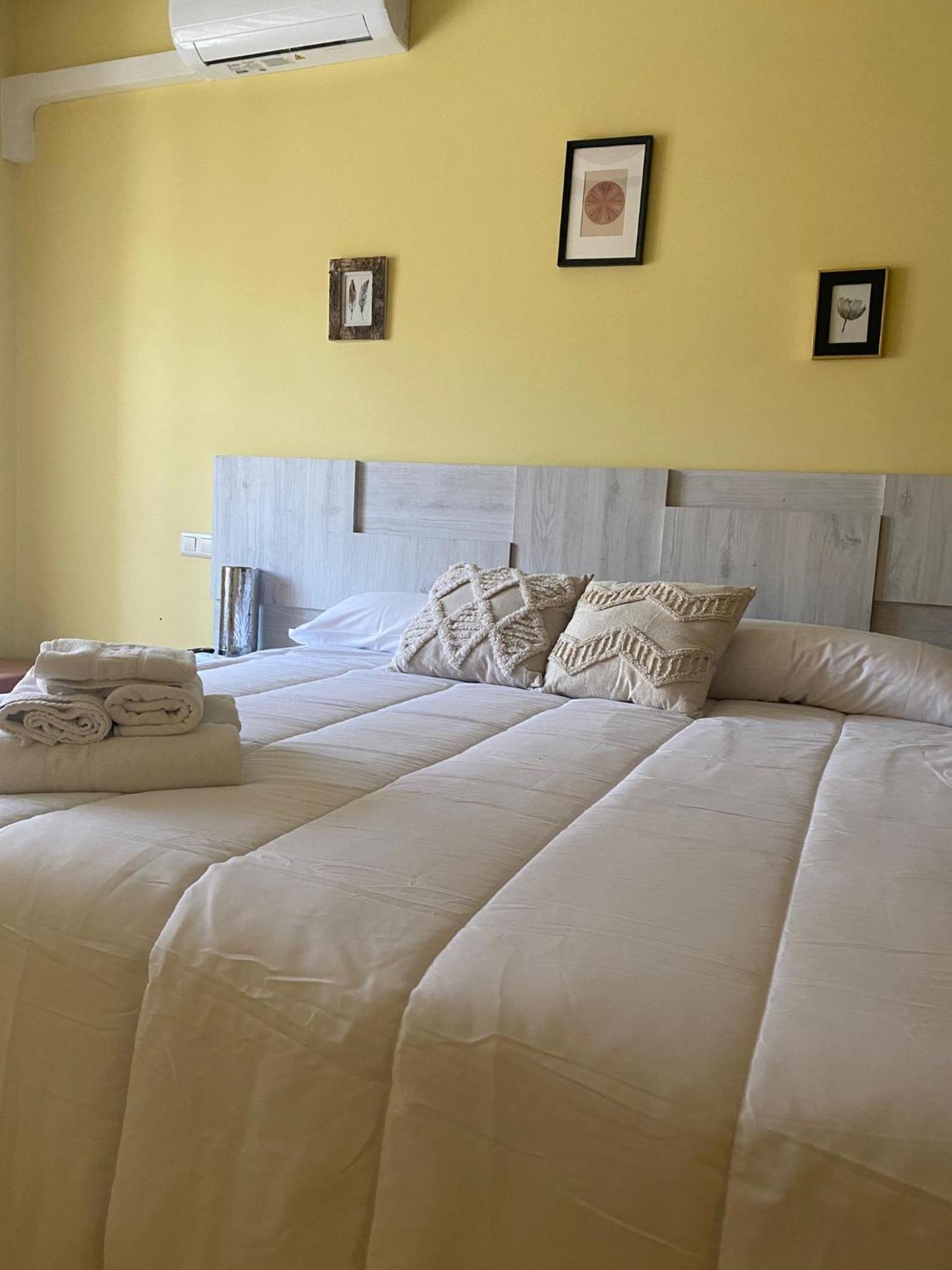 Hotel Restaurante Agapio De Tresnino Quintanilla de Onésimo Екстериор снимка