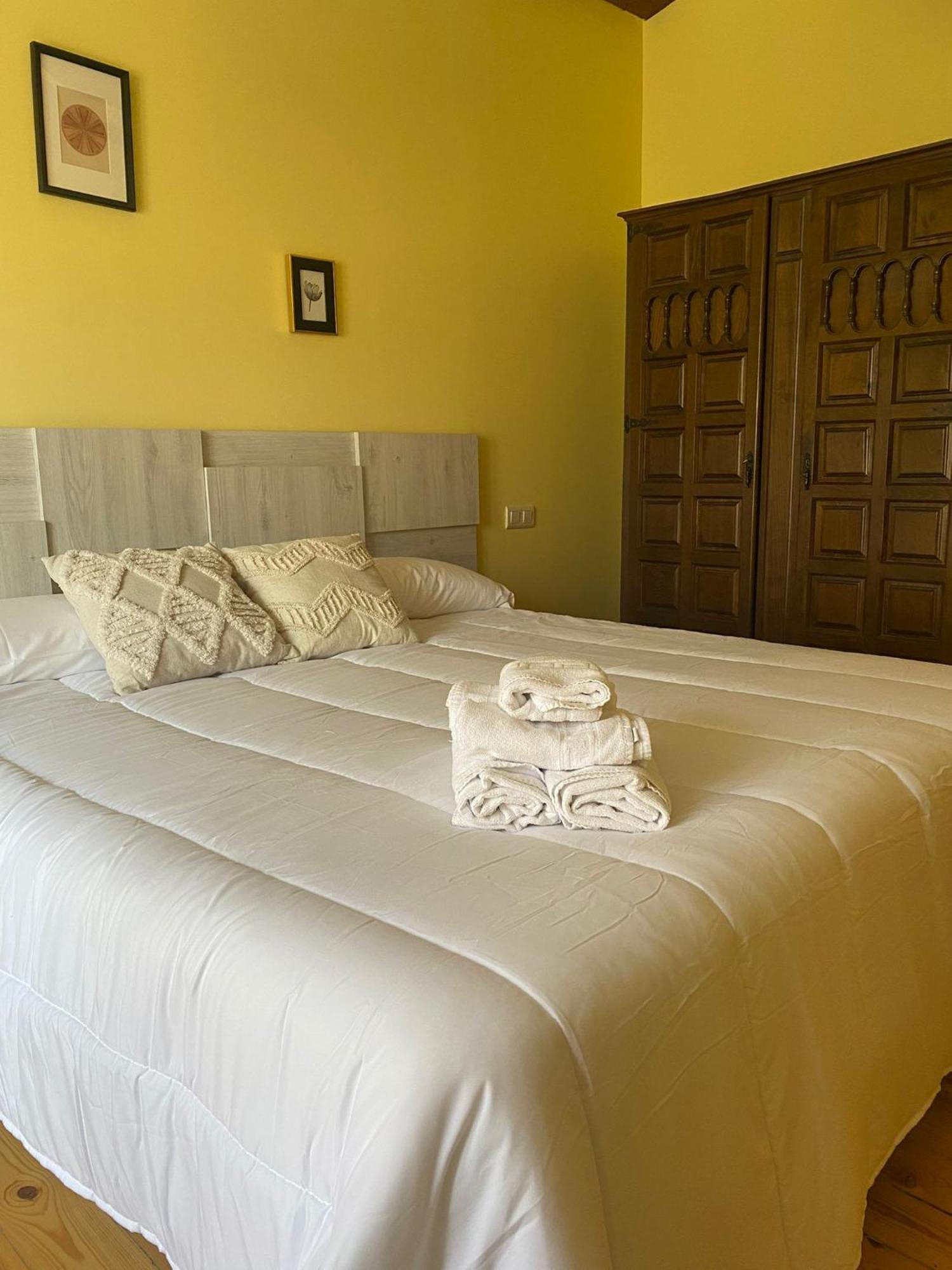 Hotel Restaurante Agapio De Tresnino Quintanilla de Onésimo Екстериор снимка