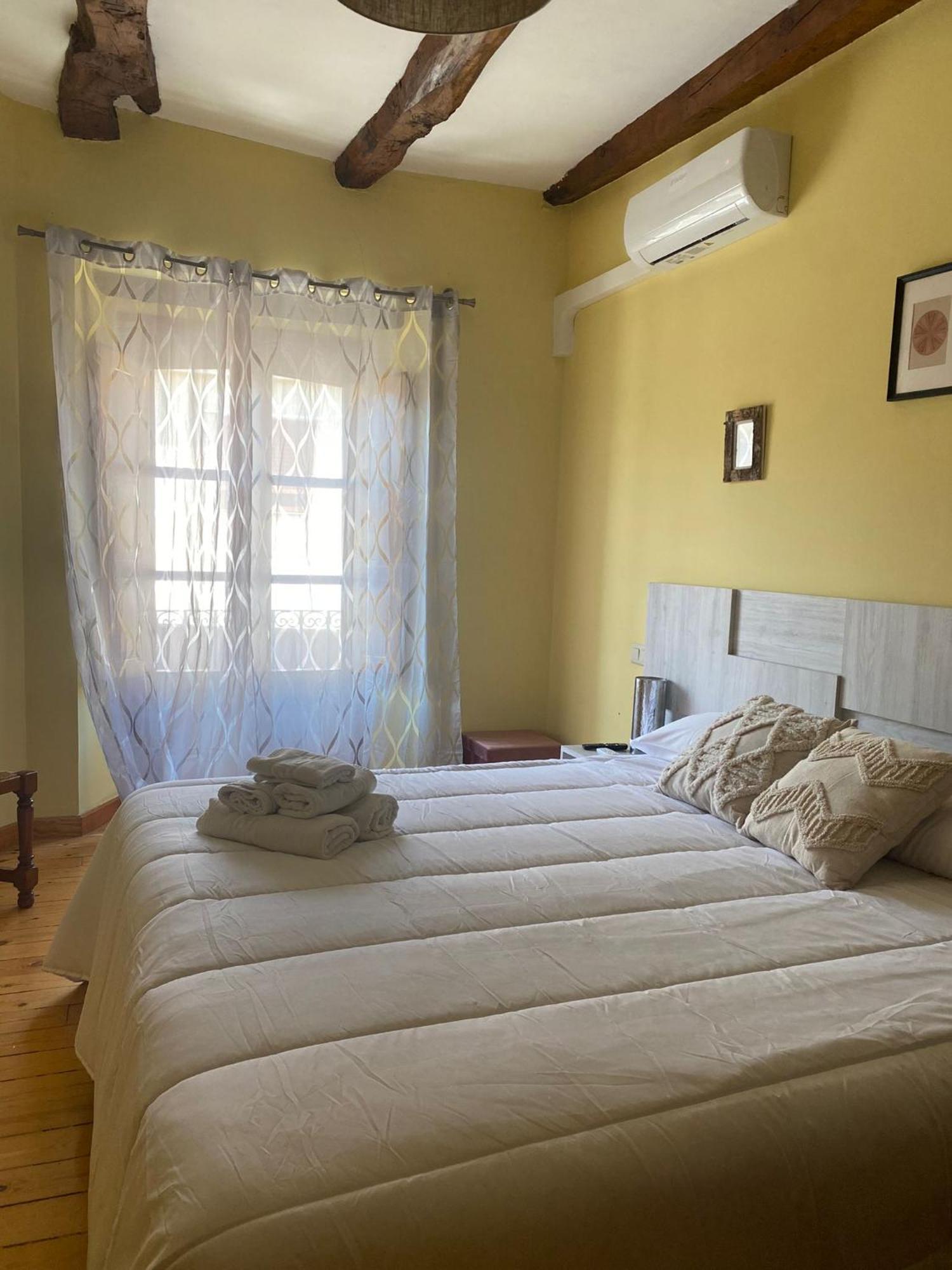 Hotel Restaurante Agapio De Tresnino Quintanilla de Onésimo Екстериор снимка