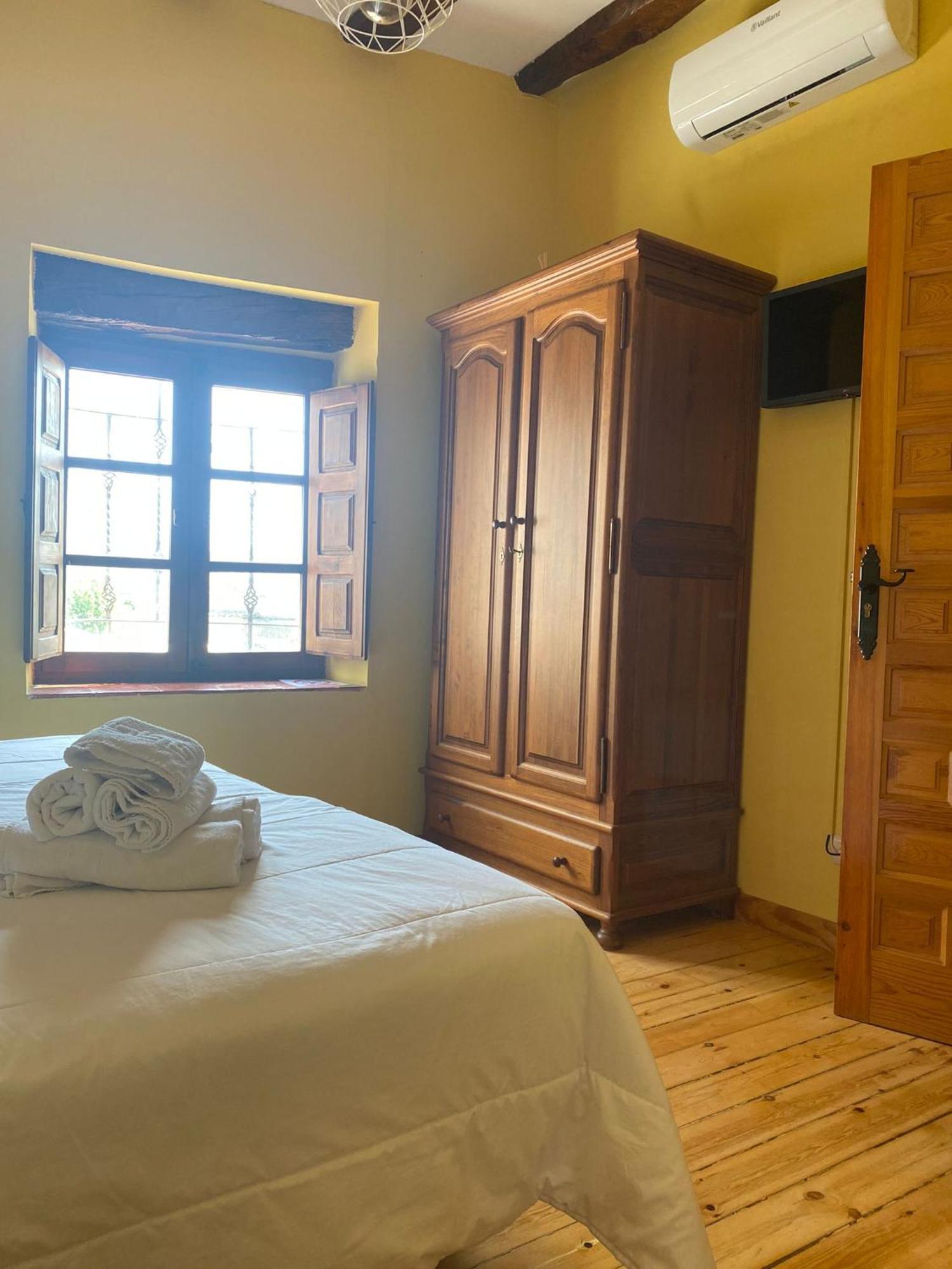 Hotel Restaurante Agapio De Tresnino Quintanilla de Onésimo Екстериор снимка
