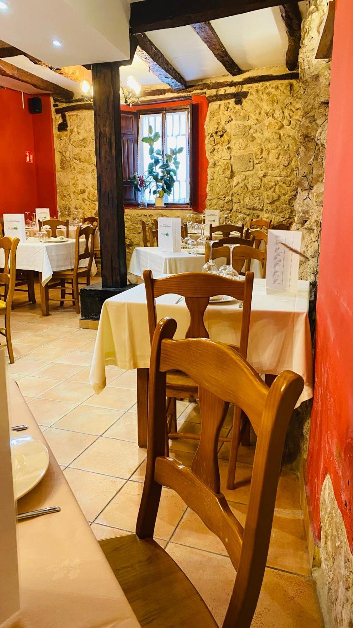 Hotel Restaurante Agapio De Tresnino Quintanilla de Onésimo Екстериор снимка