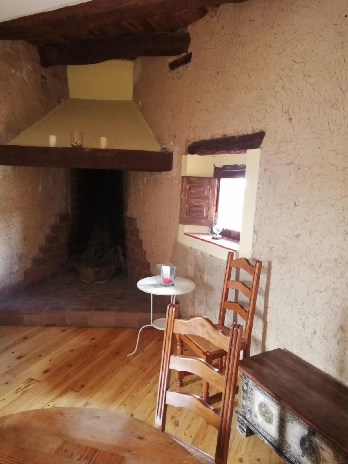 Hotel Restaurante Agapio De Tresnino Quintanilla de Onésimo Екстериор снимка