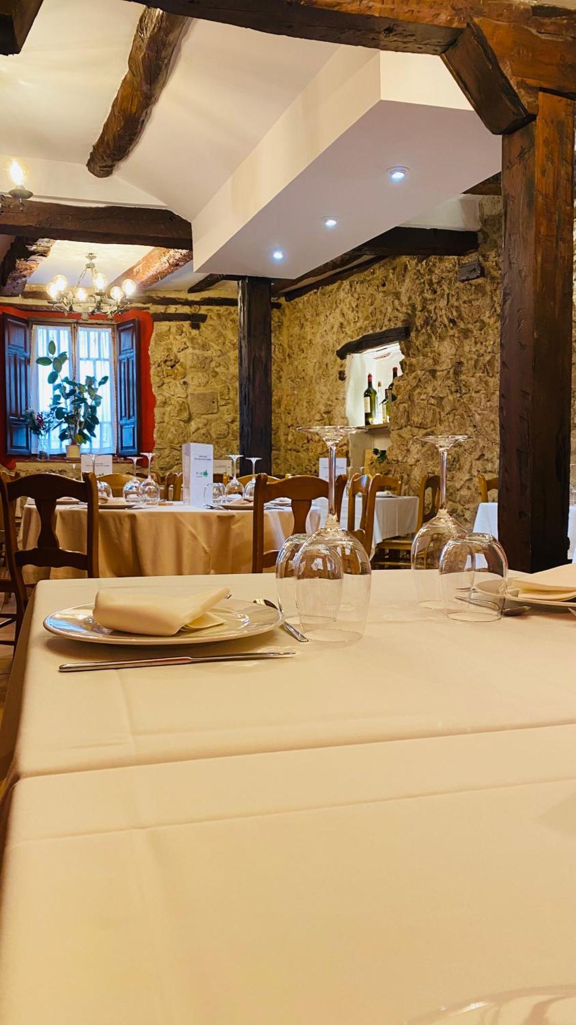 Hotel Restaurante Agapio De Tresnino Quintanilla de Onésimo Екстериор снимка