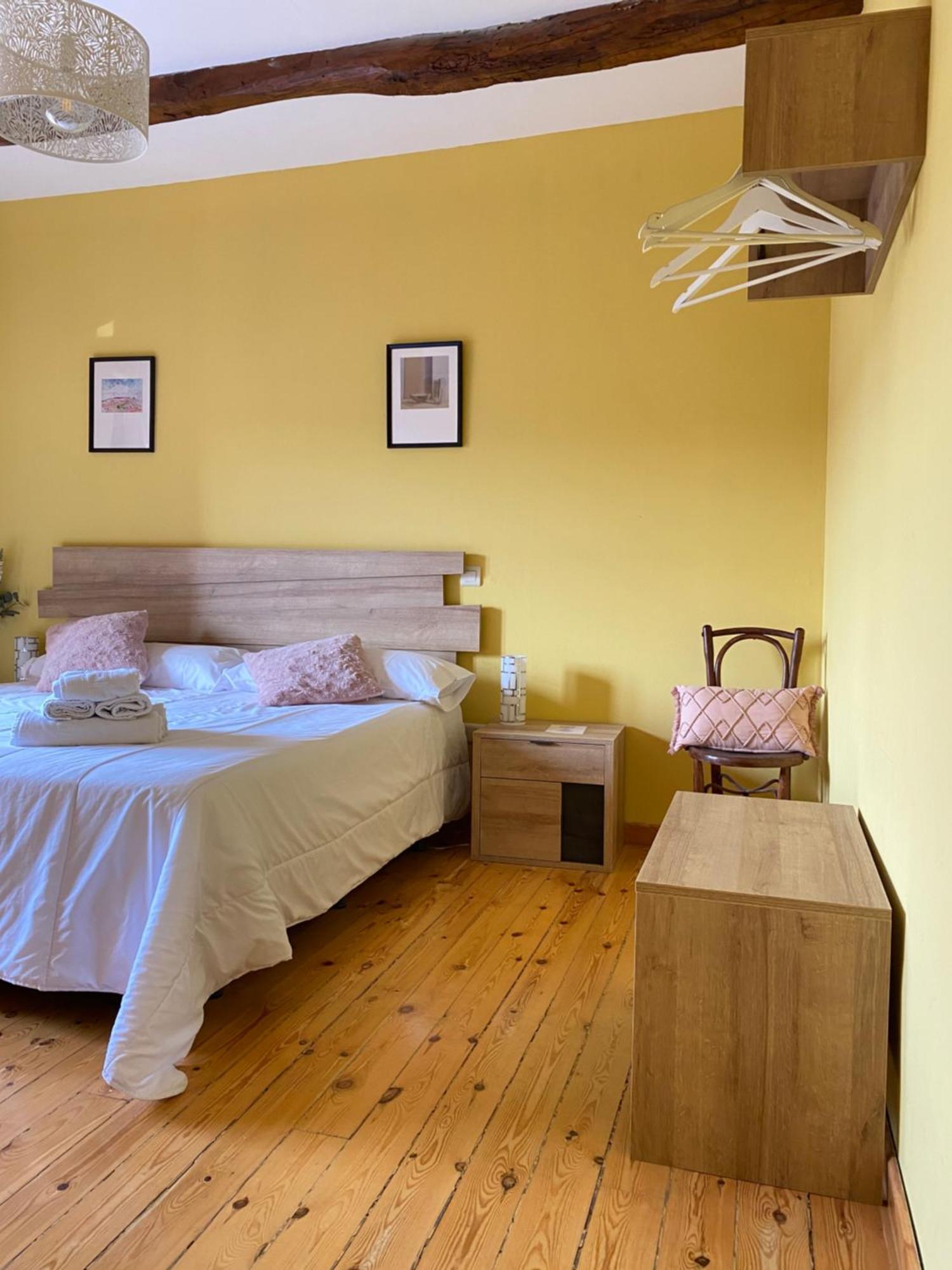 Hotel Restaurante Agapio De Tresnino Quintanilla de Onésimo Екстериор снимка