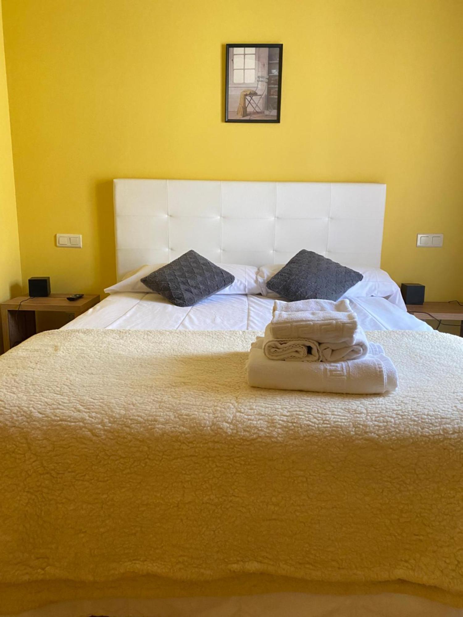 Hotel Restaurante Agapio De Tresnino Quintanilla de Onésimo Екстериор снимка